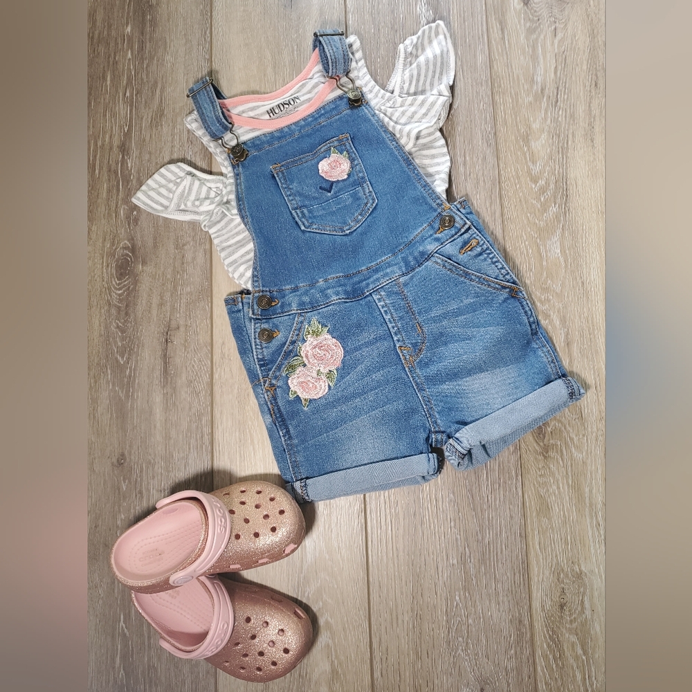 Hudson girl's medium-blue denim shortalls &  striped ruffle top Size 2T